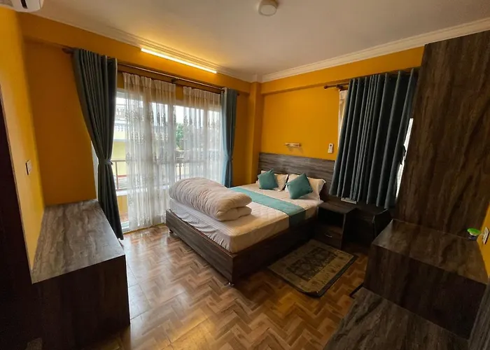 Munus Travel Is "a Peaceful Away From The City" Frühstückspension Kathmandu